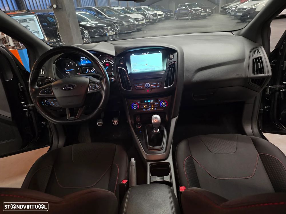 Ford Focus SW 1.5 TDCi ST-Line - 28