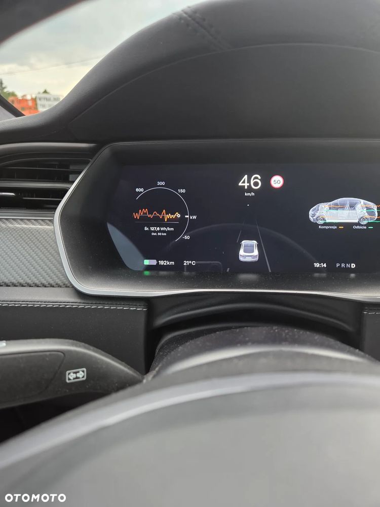 Tesla Model S - 31