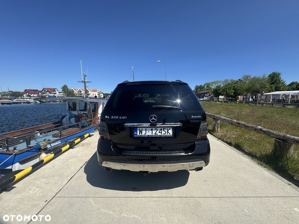 Mercedes-Benz ML - 10