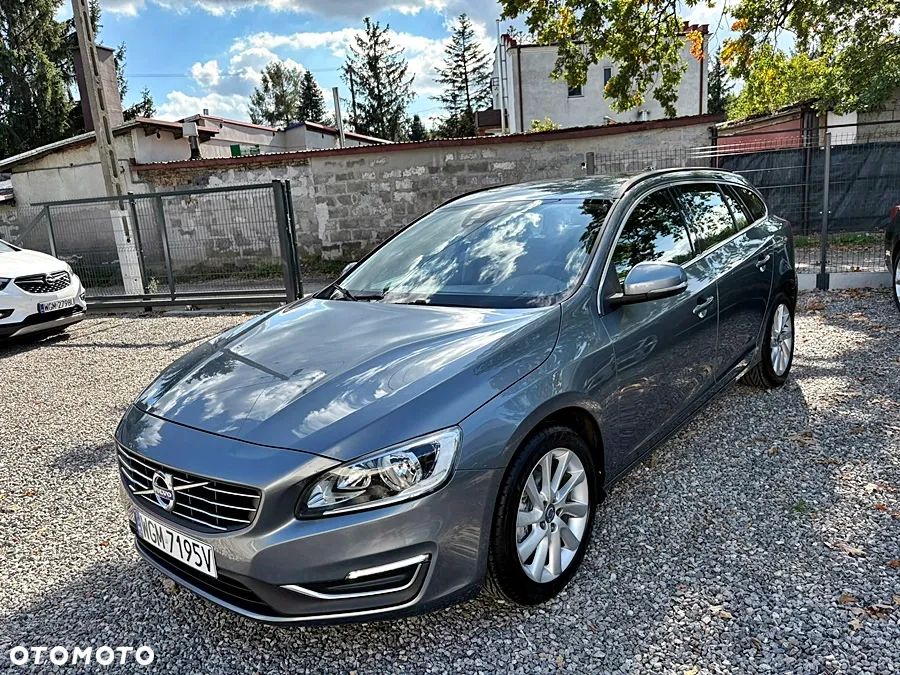 Volvo V60 D2 Drive-E Summum - 2