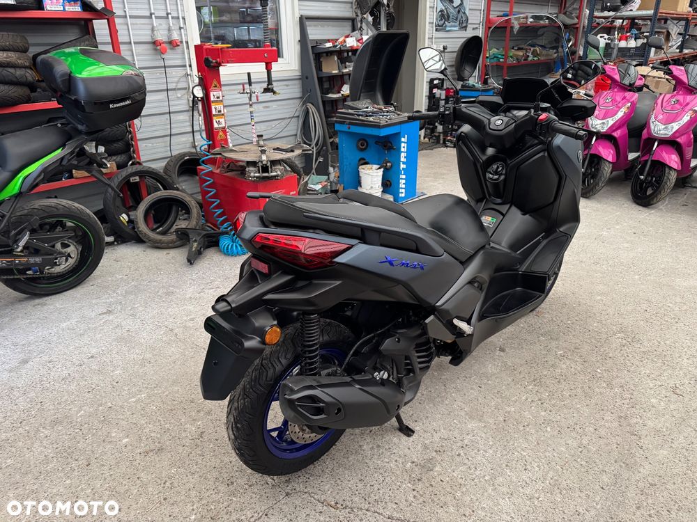 Yamaha X-max - 7