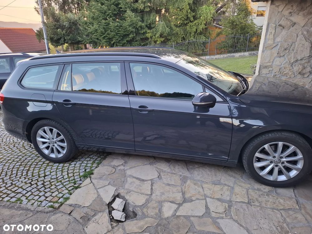 Volkswagen Passat 2.0 TDI SCR Trendline - 4