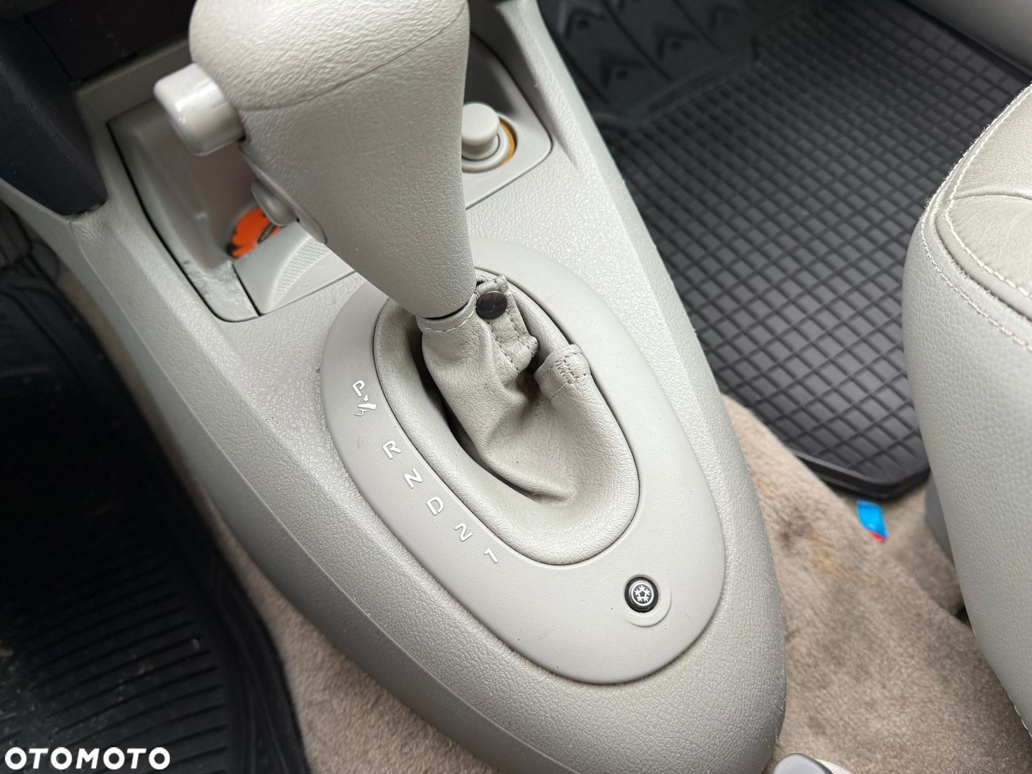 Renault Clio - 11