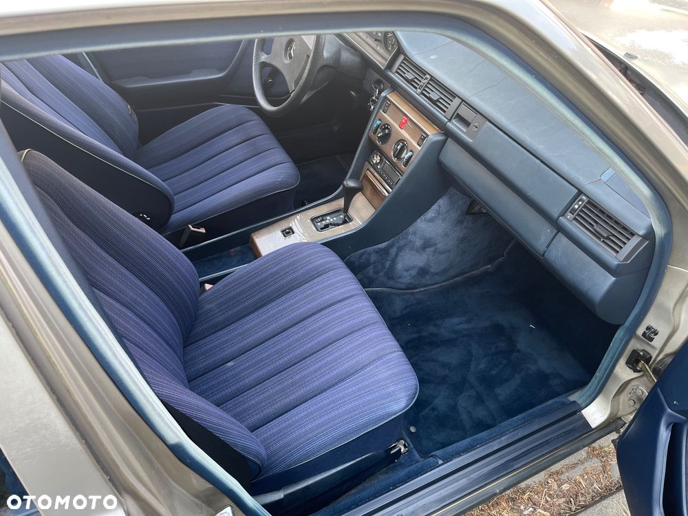 Mercedes-Benz Klasa E - 15