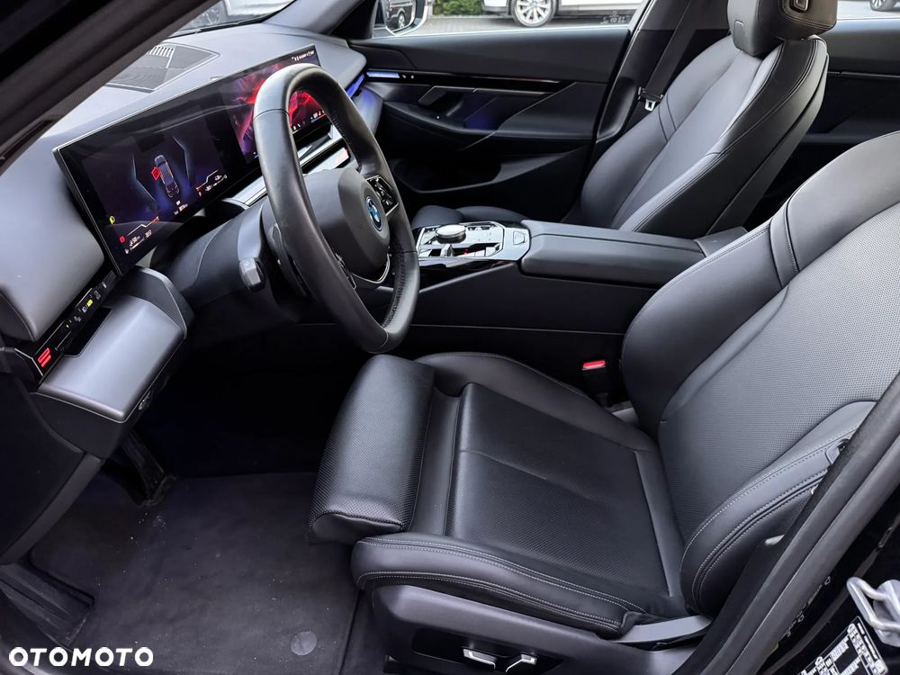 BMW Seria 5 530e - 15