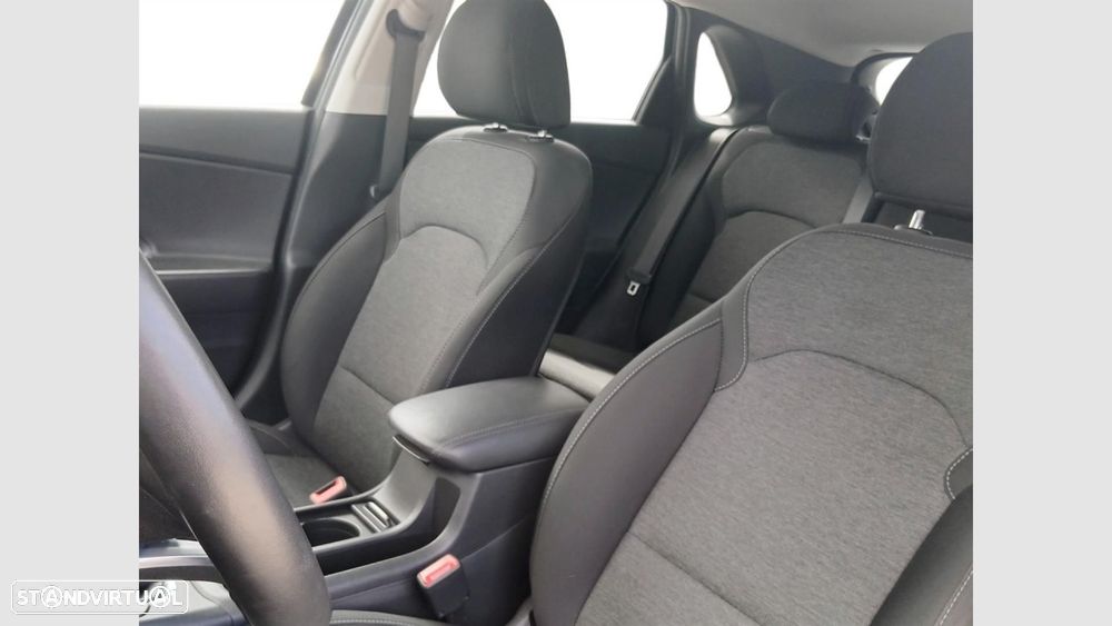 Hyundai i30 1.0 T-GDI Style Plus — fotografia 12