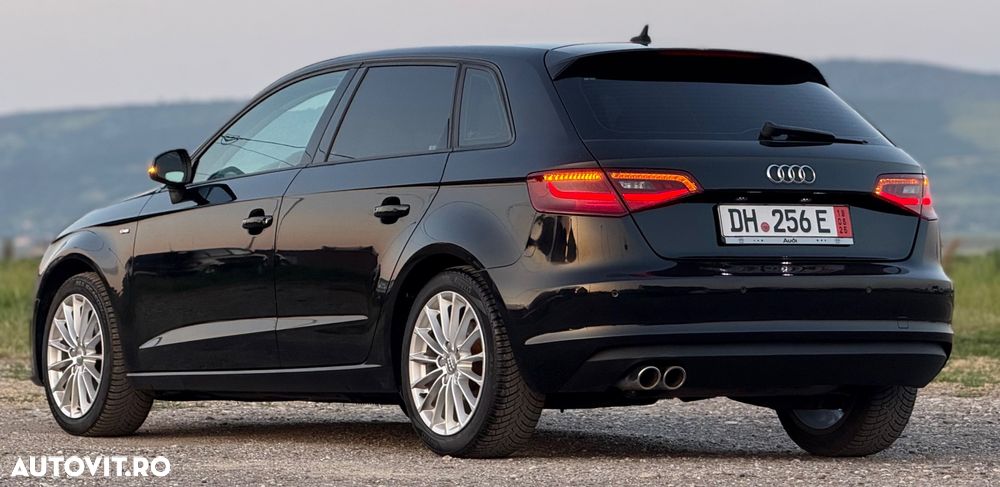 Audi A3 2.0 TDI Sportback (clean diesel) S tronic S line Sportpaket - 4