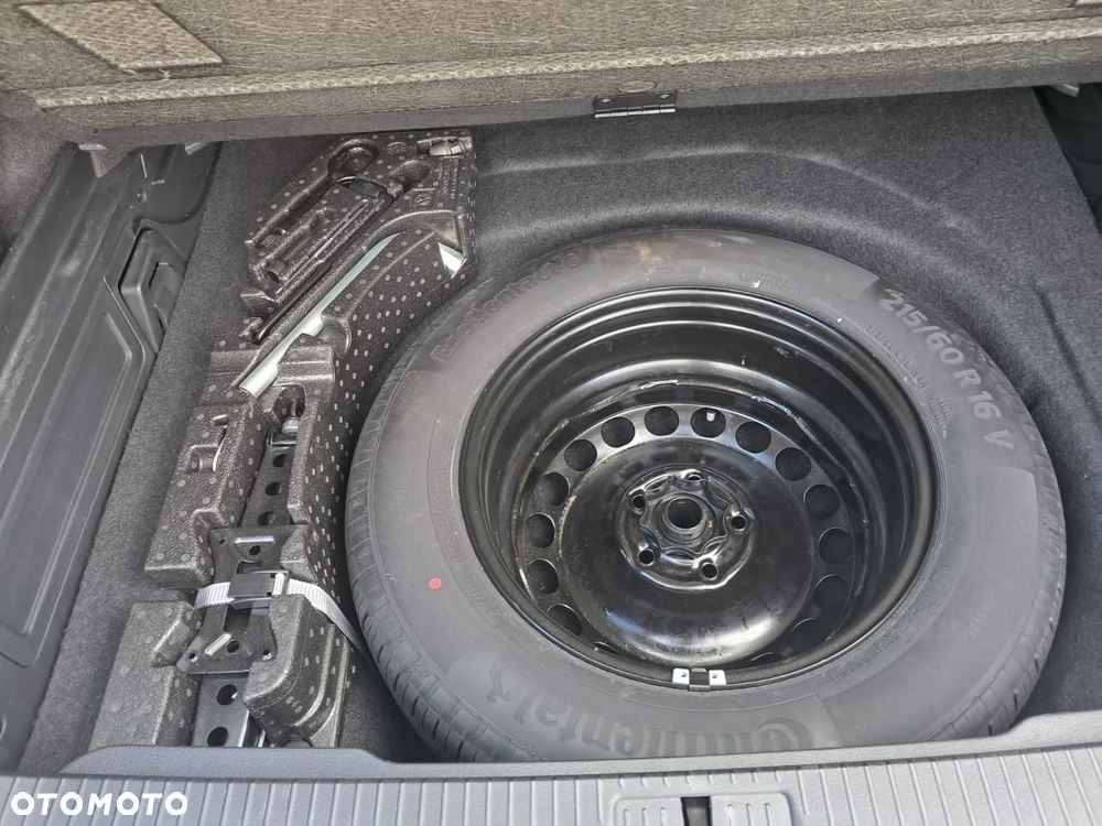 Volkswagen Passat 2.0 TDI EVO Elegance DSG - 16