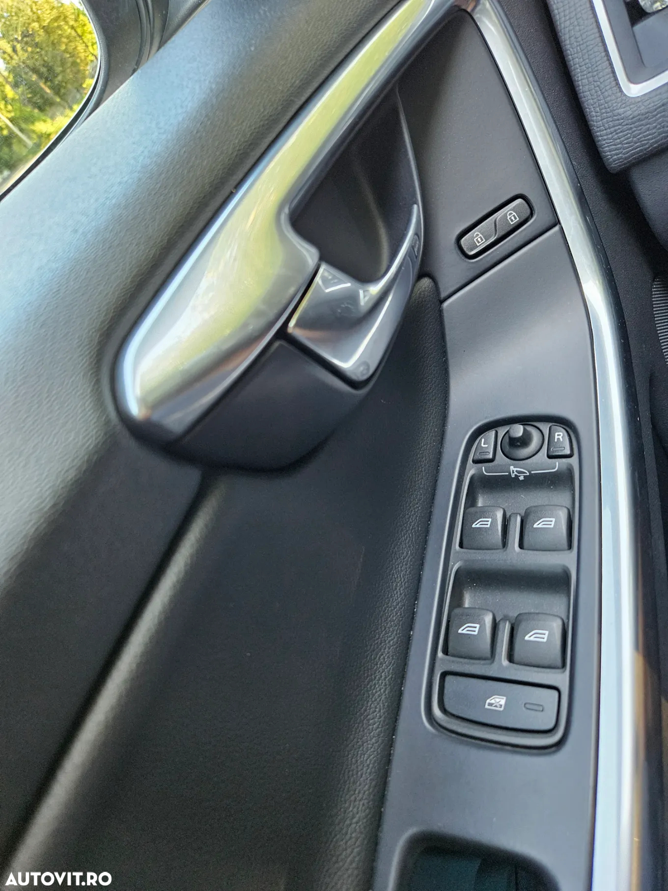 Volvo XC 60 D4 Geartronic Summum - 4