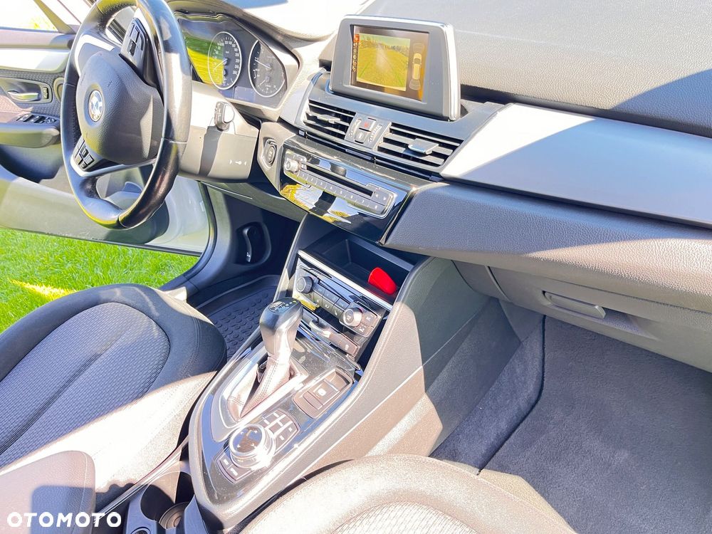 BMW Seria 2 218i - 31