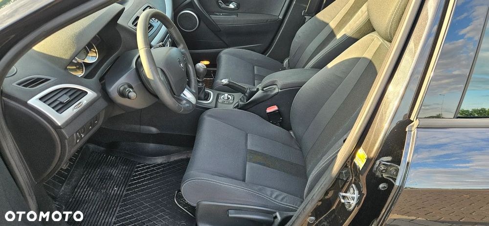 Renault Megane TCe 180 Dynamique - 15