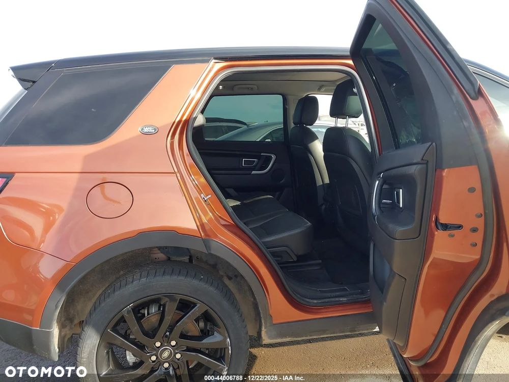 Land Rover Discovery Sport - 33
