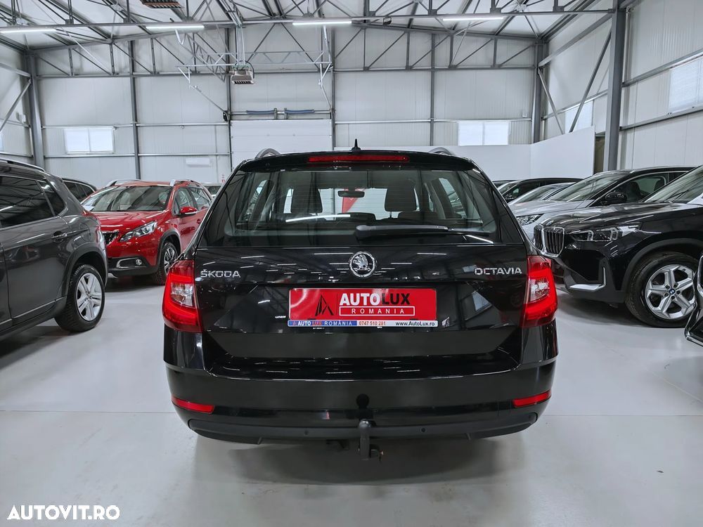 Skoda Octavia 1.6 TDI DSG Ambition - 4