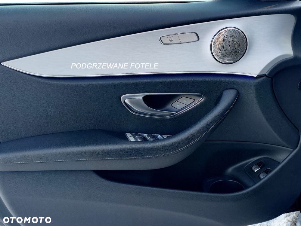 Mercedes-Benz Klasa E 300 4Matic 9G-TRONIC - 19