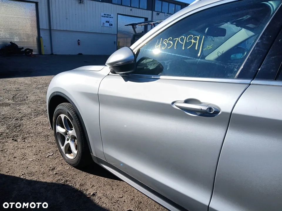 Alfa Romeo Stelvio - 15