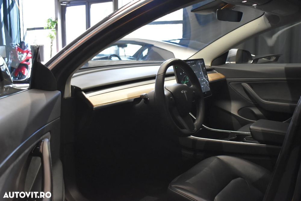 Tesla Model 3 Standard Reichweite Plus Hinterradantrieb - 6