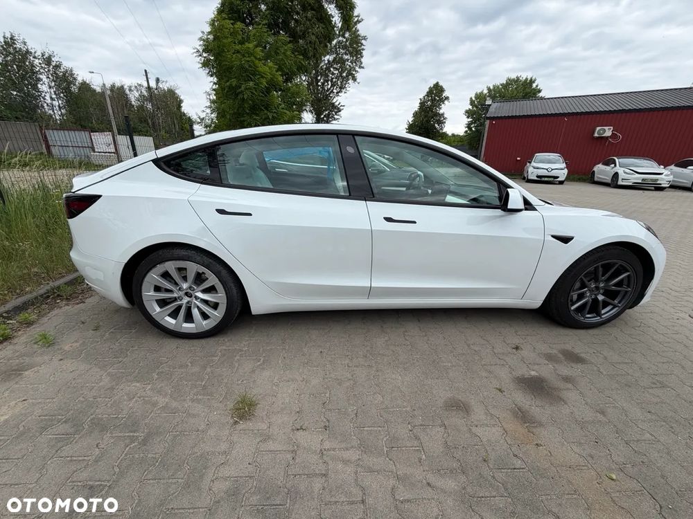 Tesla Model 3 - 7