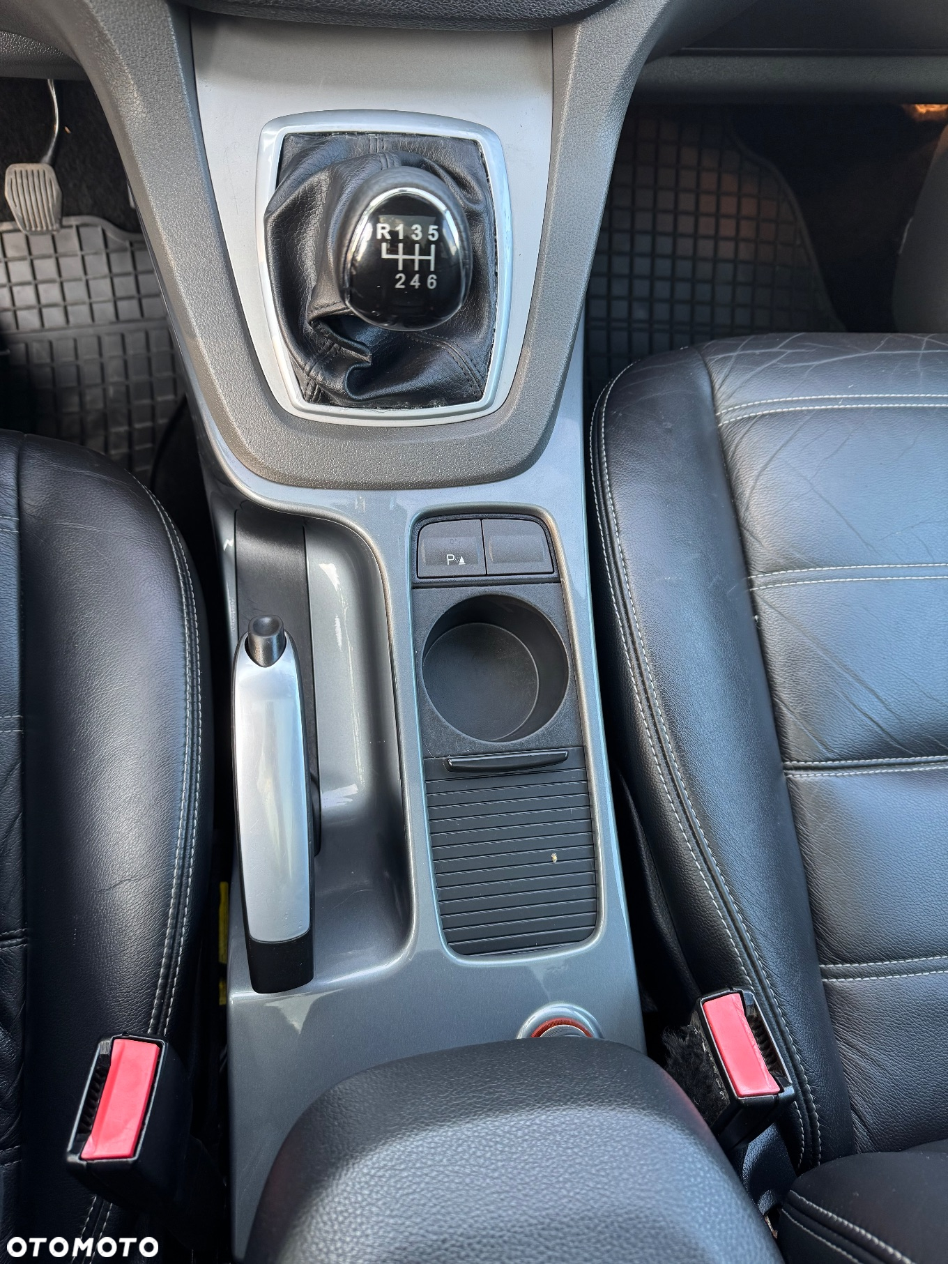 Ford Kuga - 35
