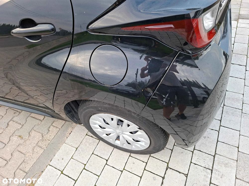 Toyota Yaris Hybrid 100 Life - 19