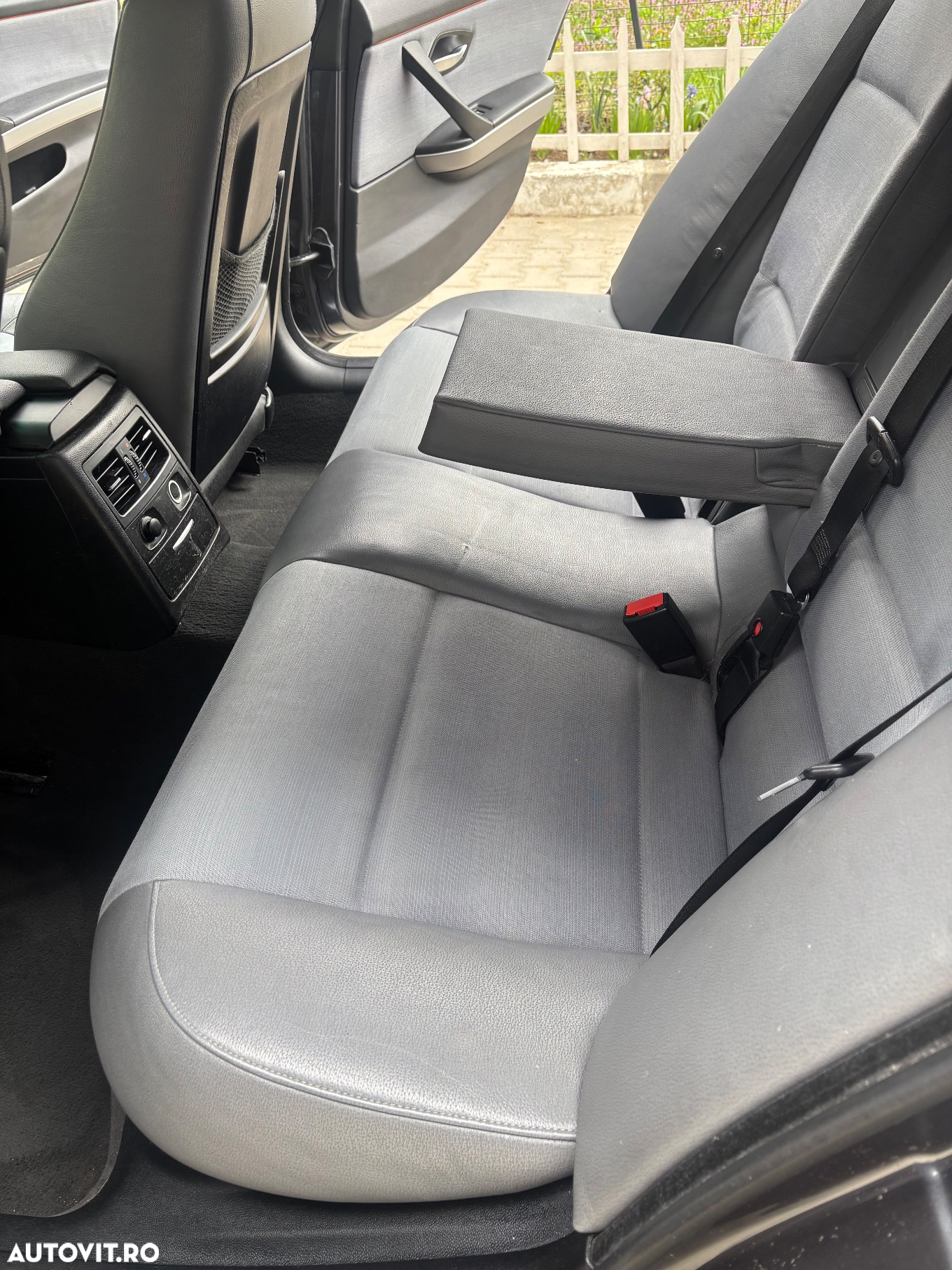 BMW Seria 3 318d Touring - 22