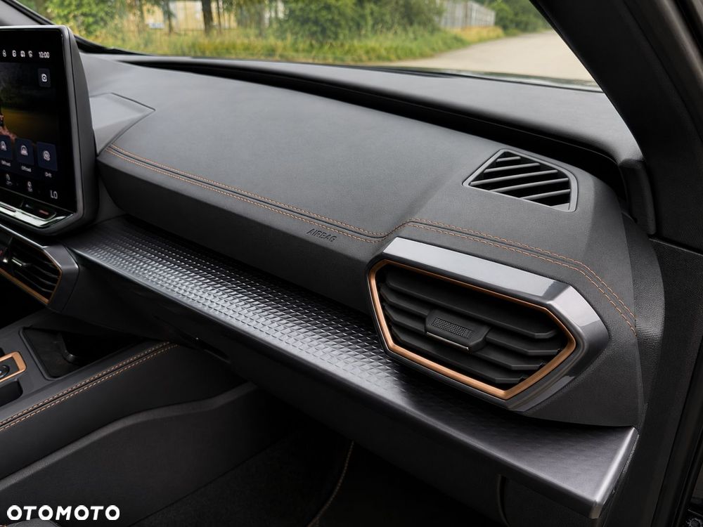 Cupra Formentor 2.0 TSI 4Drive DSG VZ Tribe Edition - 32