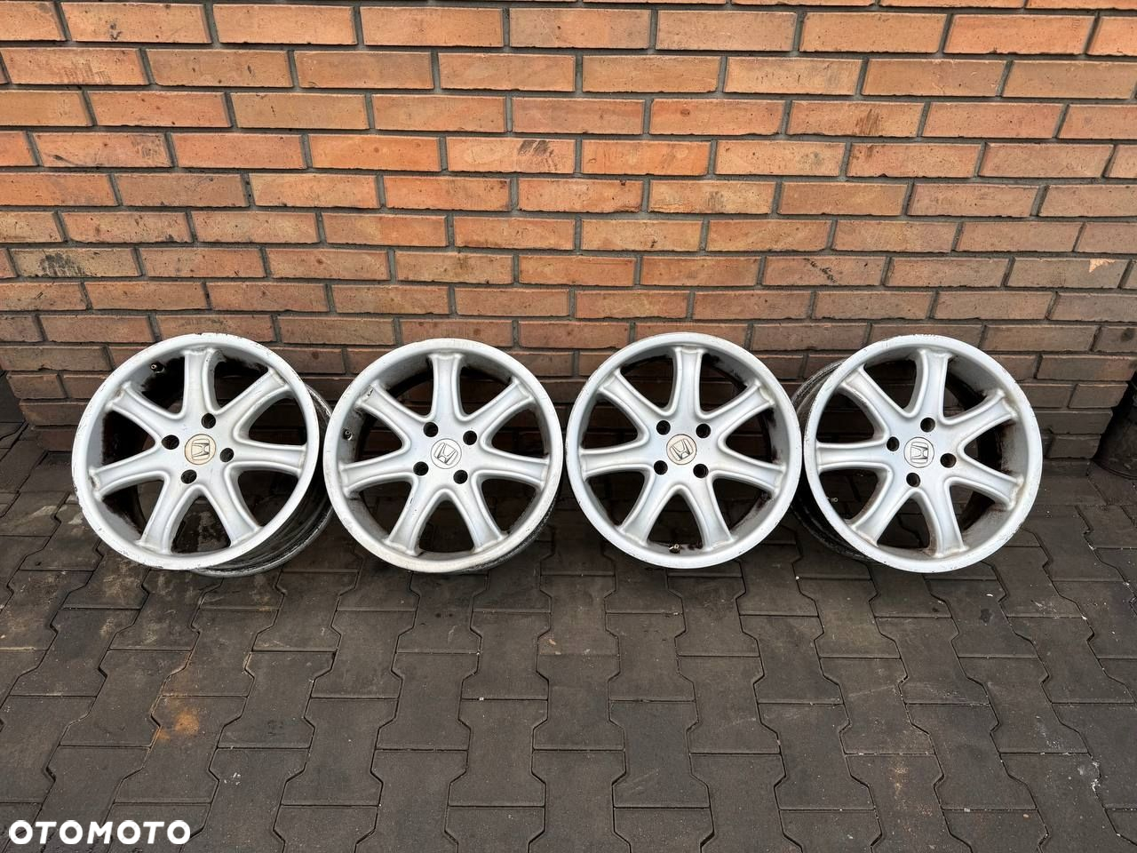 FELGI ALUMINIOWE POSTERT 4X114,3 17 x 7,5J - 4