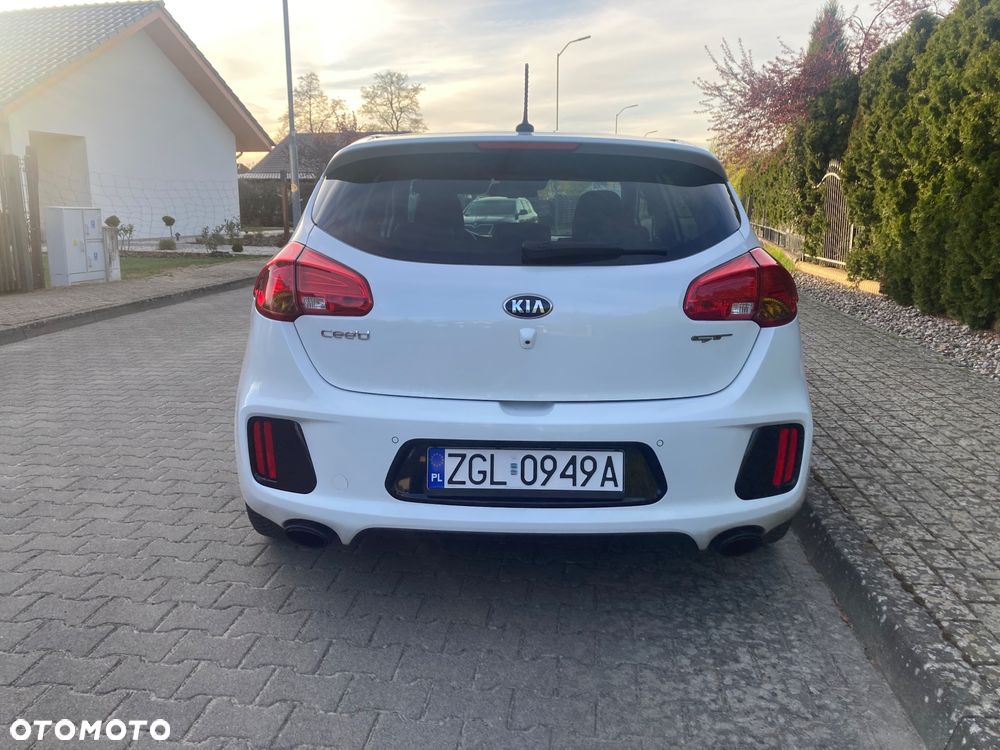 Kia Ceed 1.6 T-GDI GT XL - 6