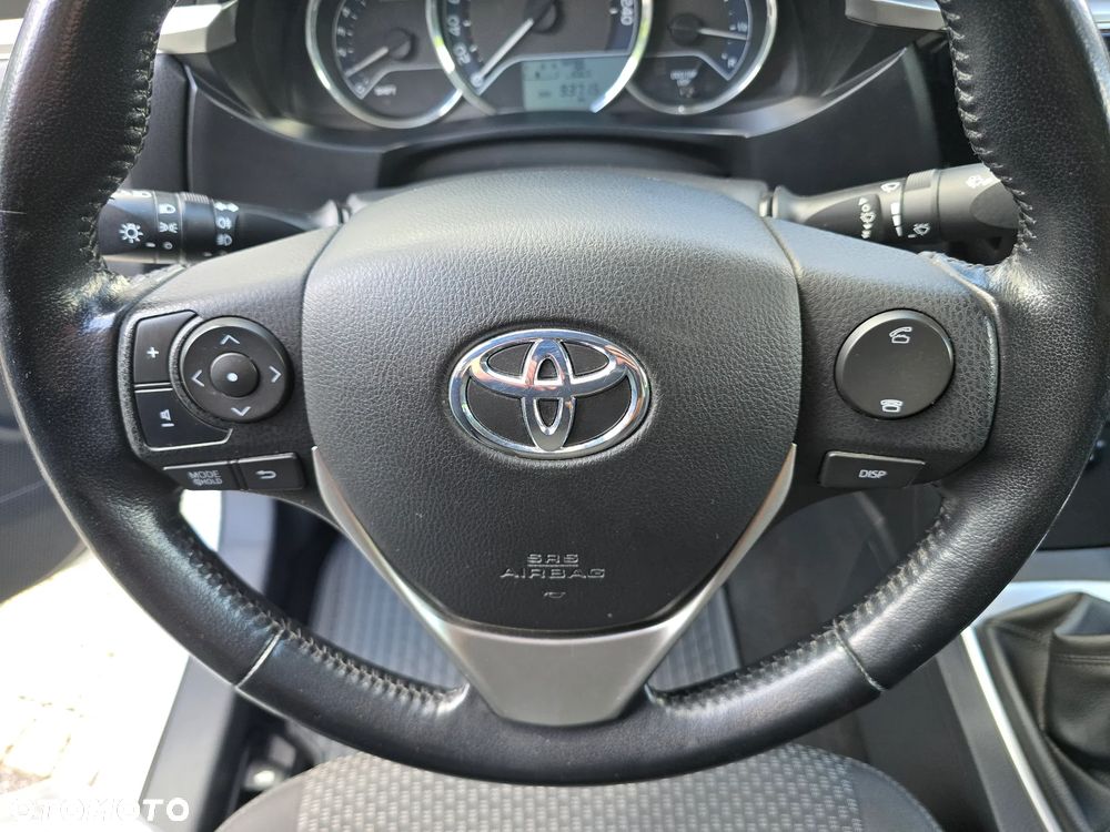Toyota Corolla 1.6 Premium - 16