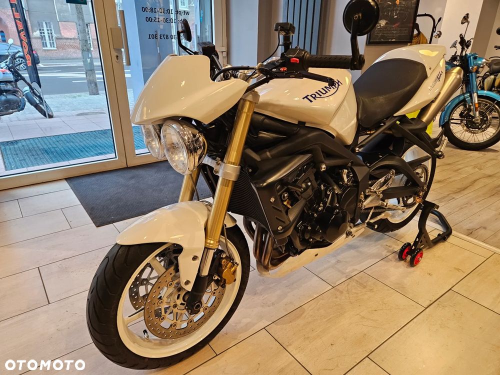 Triumph Street Triple - 2