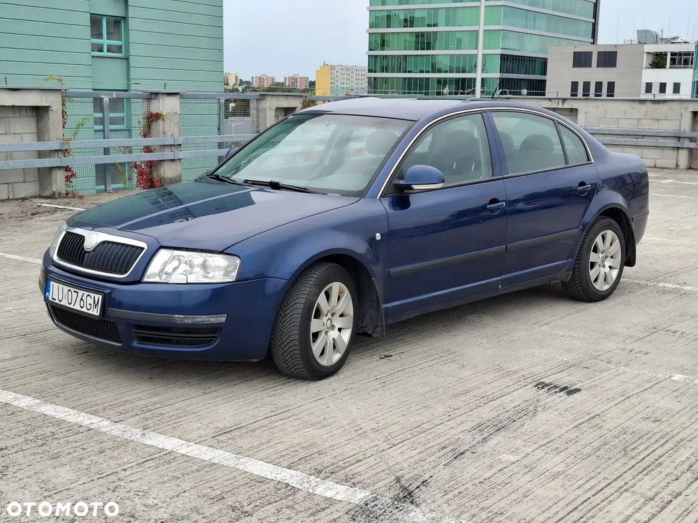 Skoda Superb 2007 photo 2