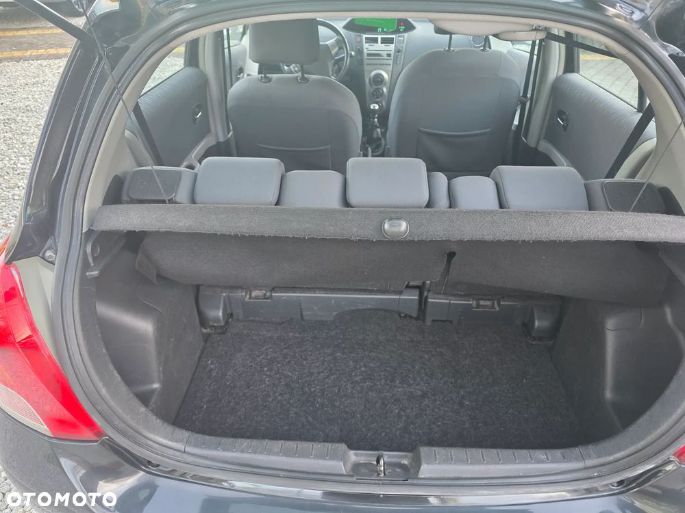 Toyota Yaris 1.33 VVT-i Cool - 11