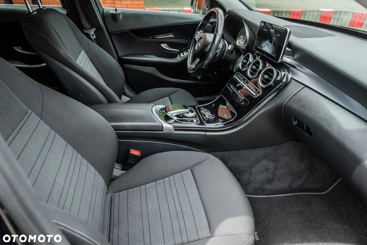 Mercedes-Benz Klasa C 180 (BlueTEC) d T 7G-TRONIC - 29