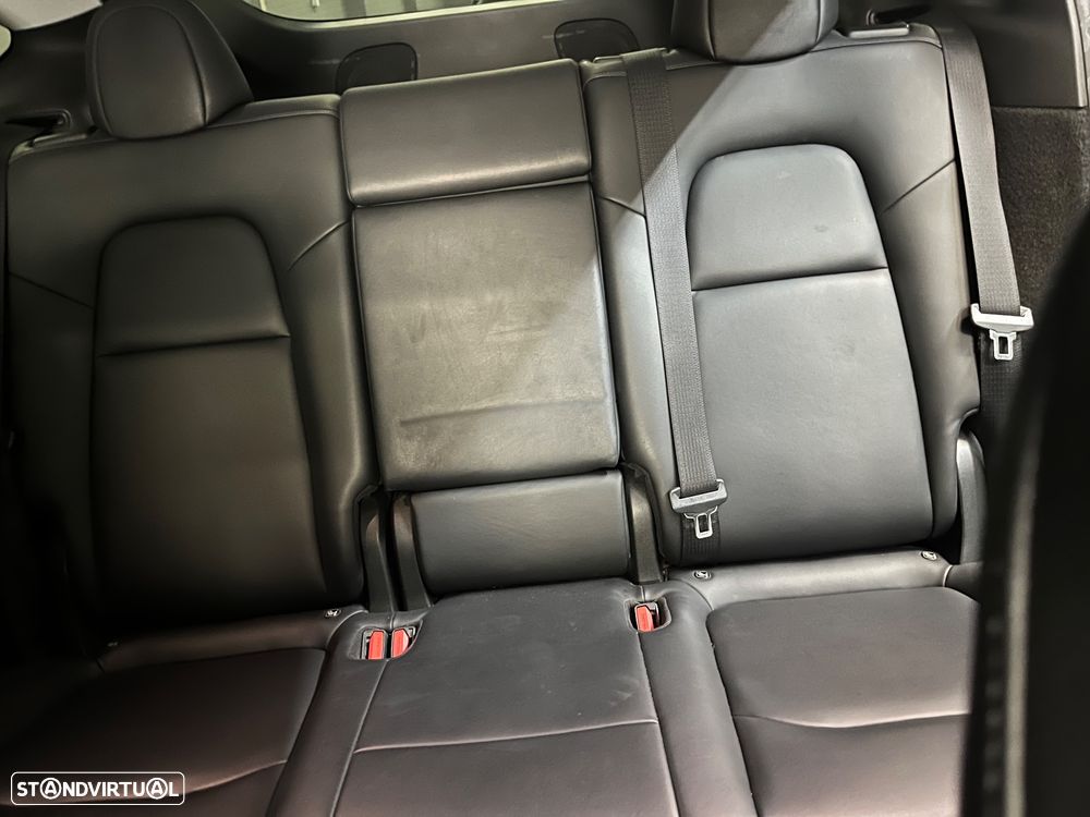 Tesla Model Y Performance Tração Integral - 27