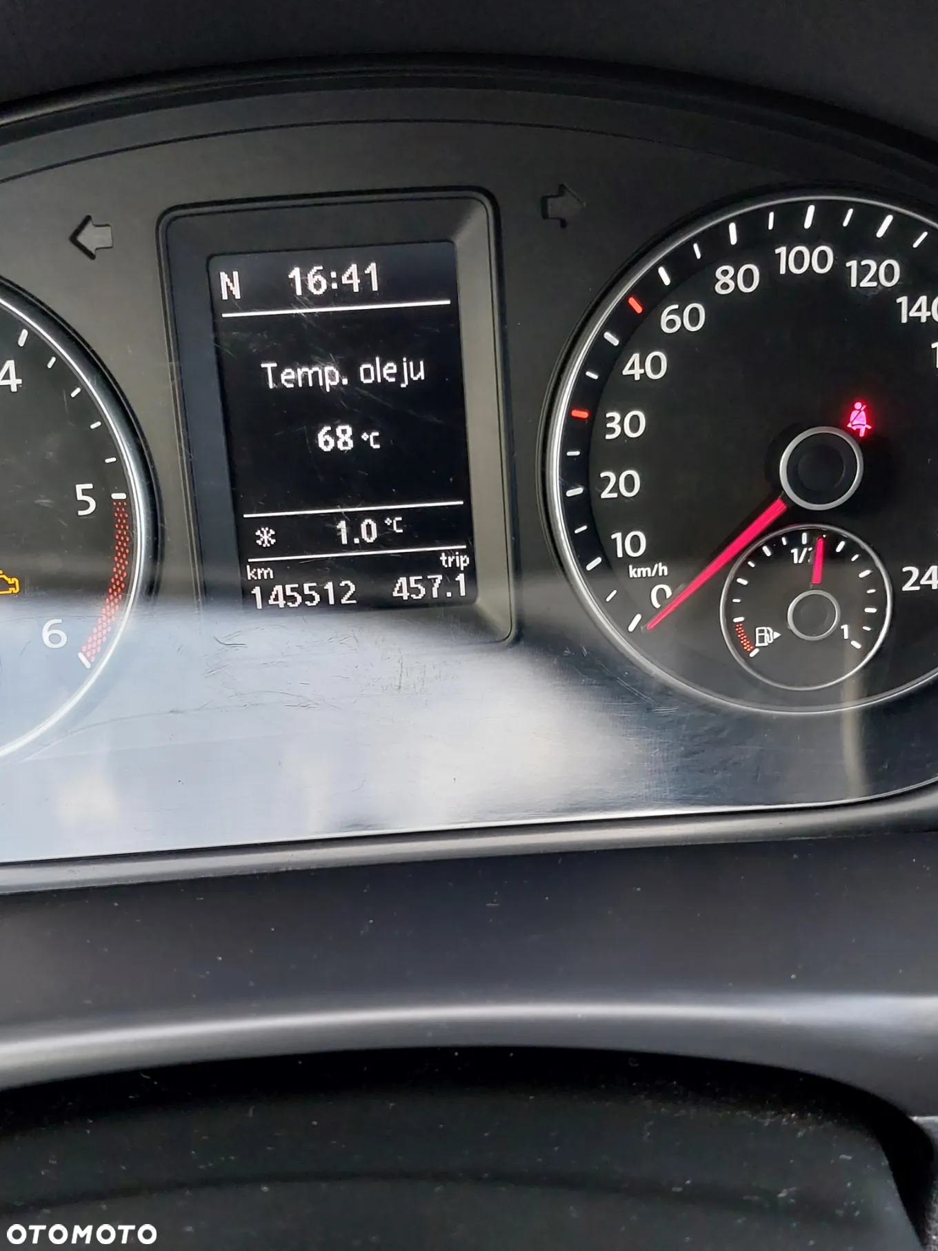 Volkswagen Touran 1.6 TDI DPF BlueMot Comfortline - 32
