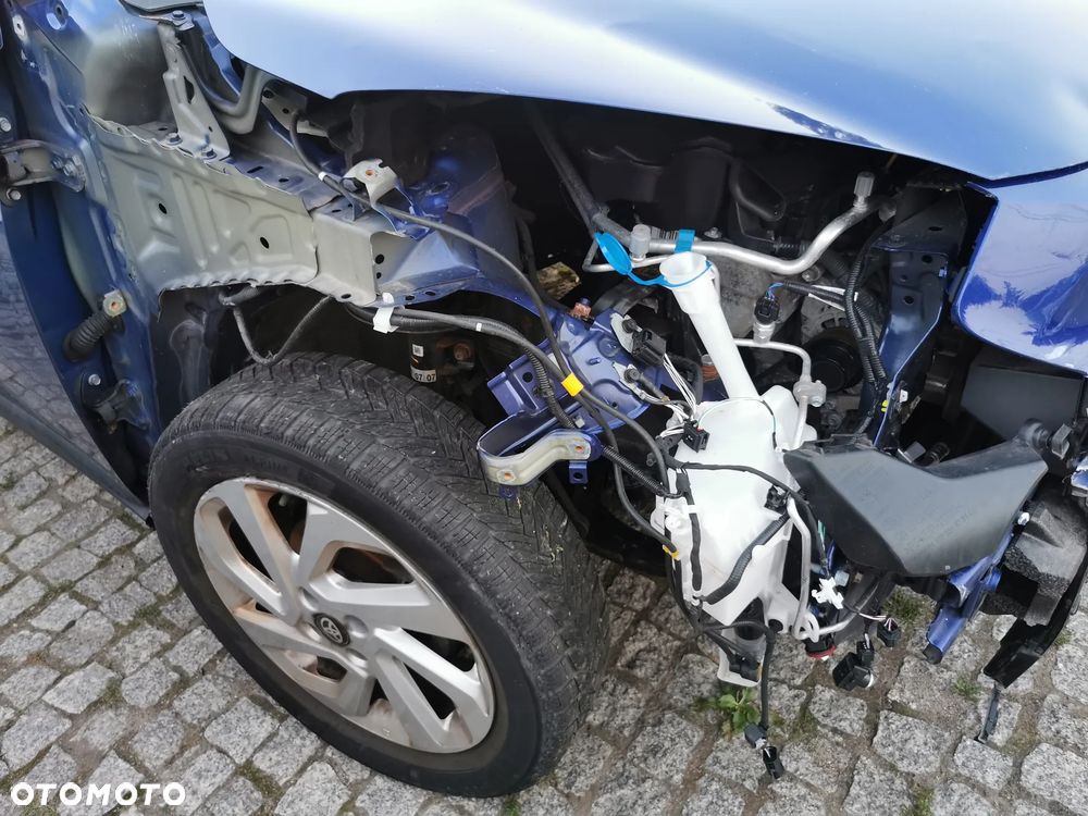 Toyota Aygo X S-CVT Limited - 9