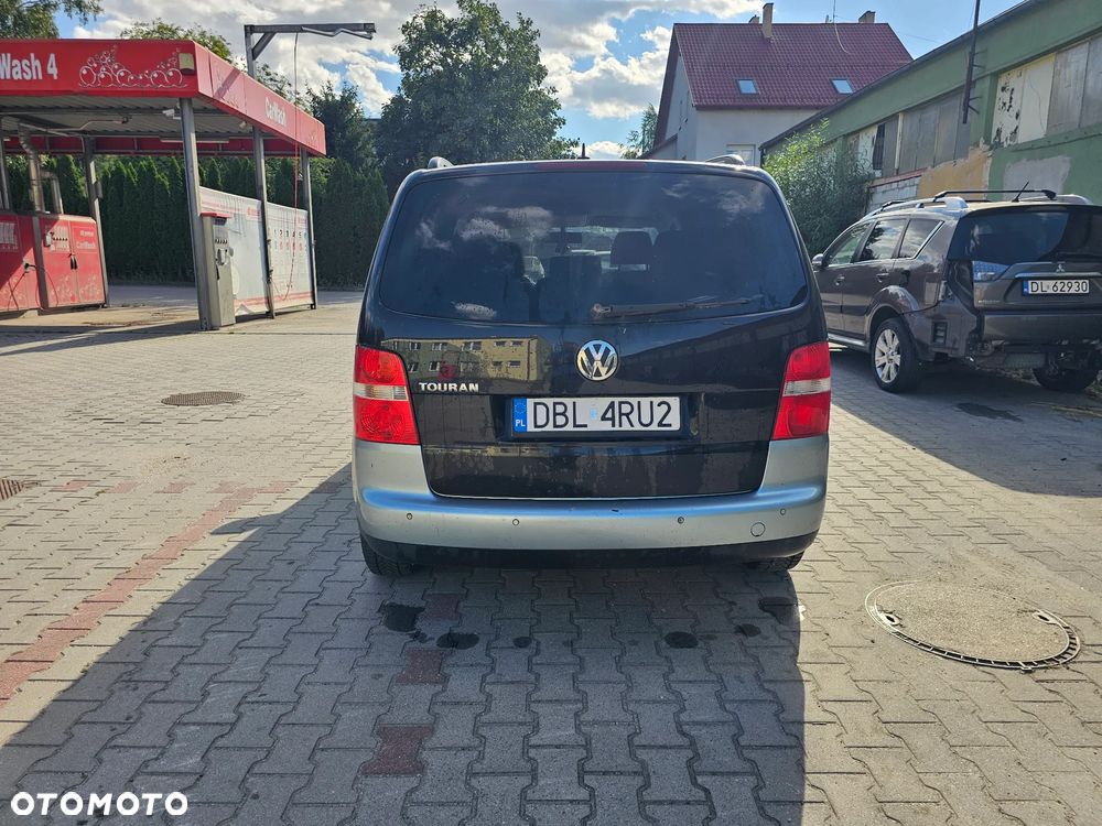 Volkswagen Touran 1.4 TSI Trendline - 6