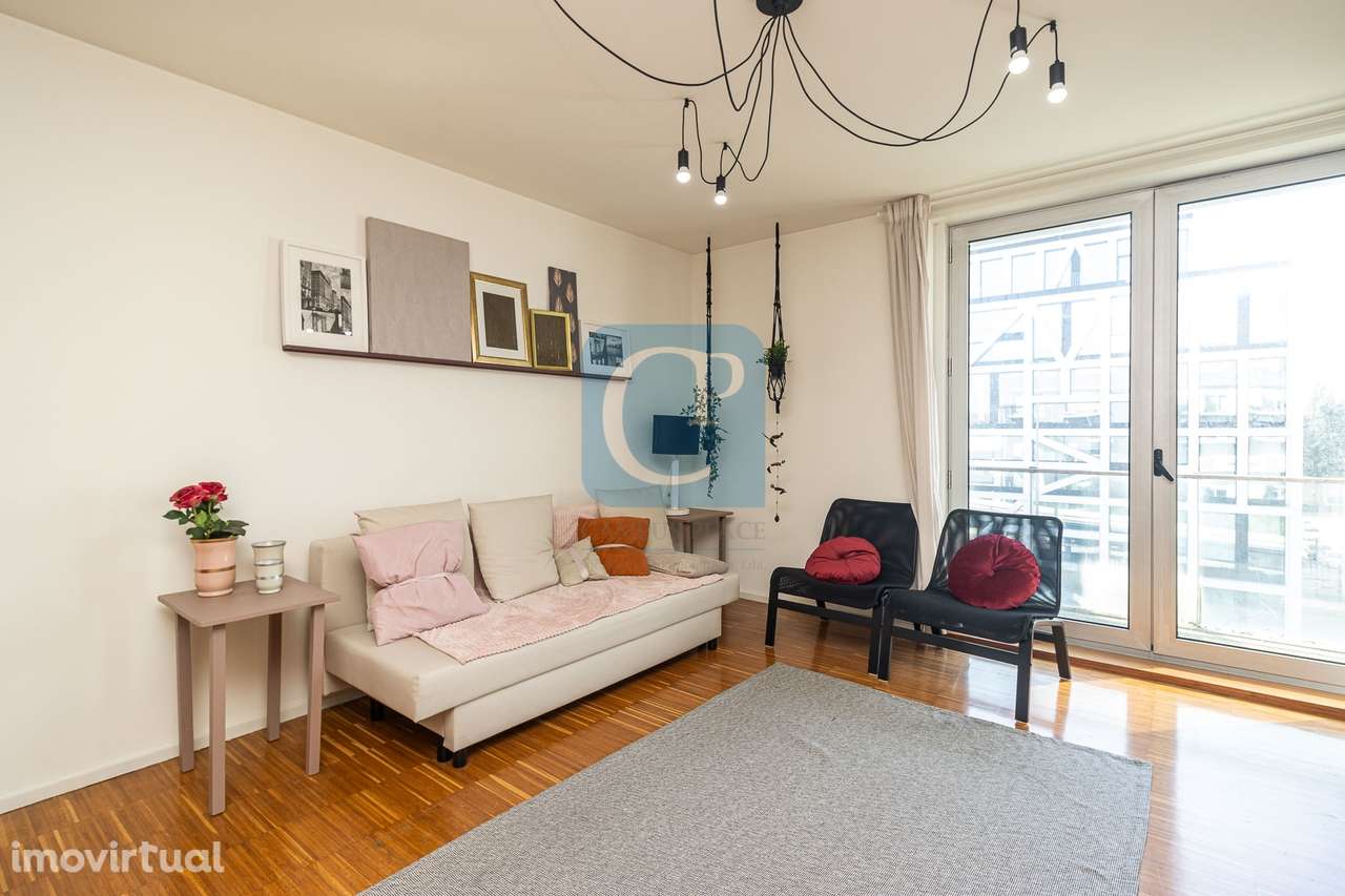 Apartamento T1 Duplex, mobilado e equipado, ao NorteShopping - Grande imagem: 4/34