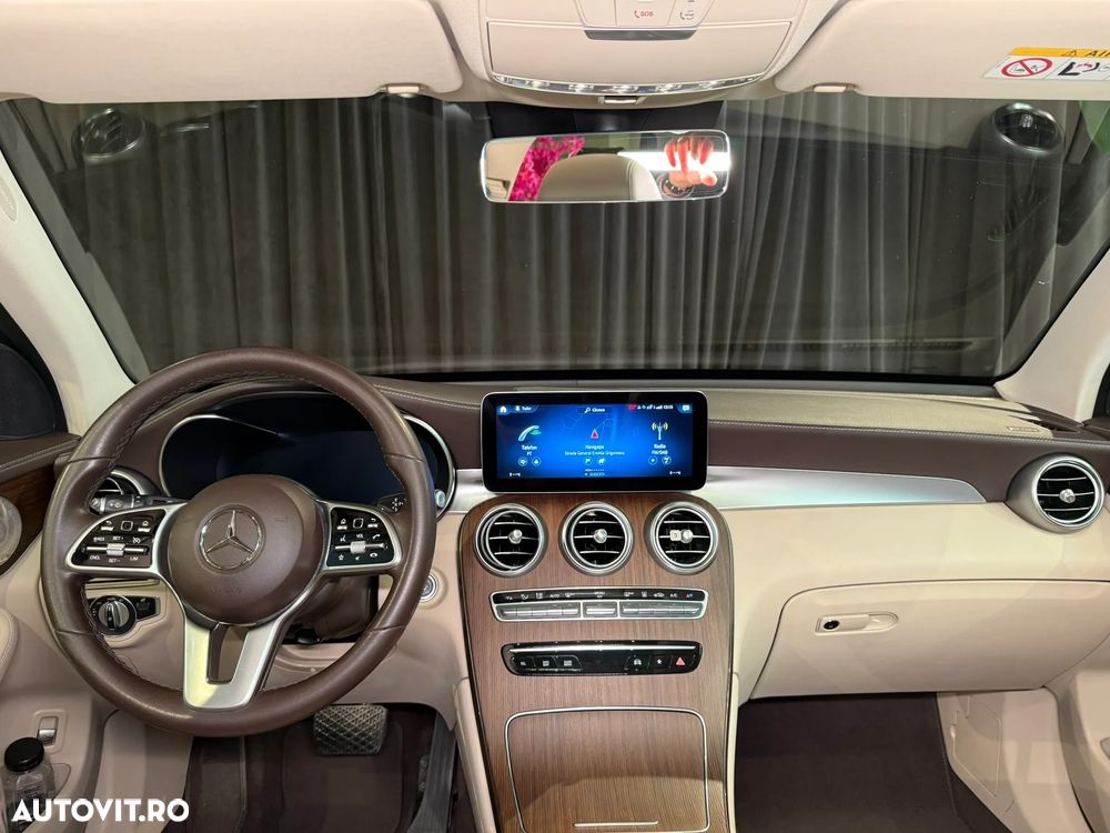Mercedes-Benz GLC 200 4MATIC 9G-TRONIC AMG Line - 19