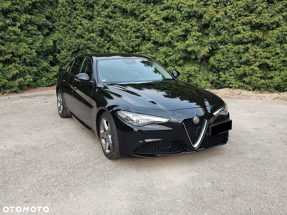 Alfa Romeo Giulia 2.0 Turbo - 1