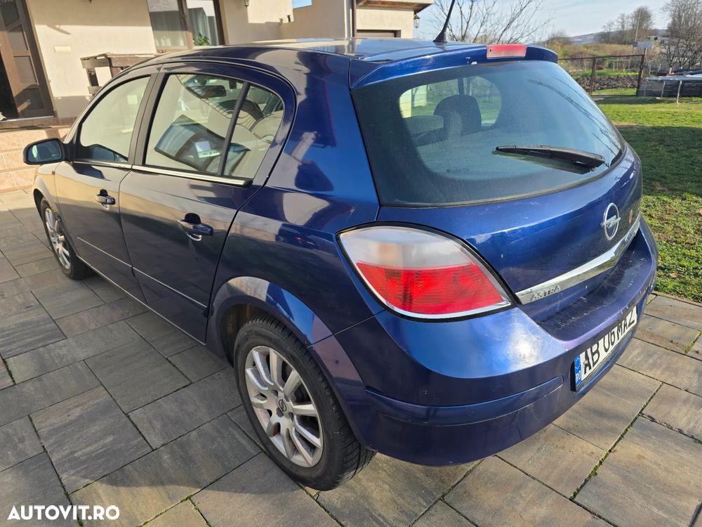 Opel Astra - 4