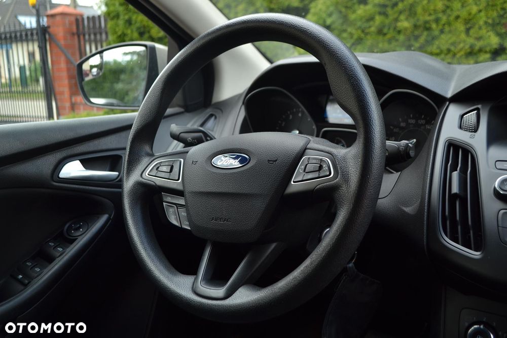 Ford Focus 1.6 Trend MPS6 - 19