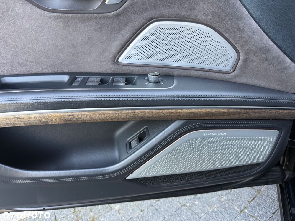 Audi A8 - 13