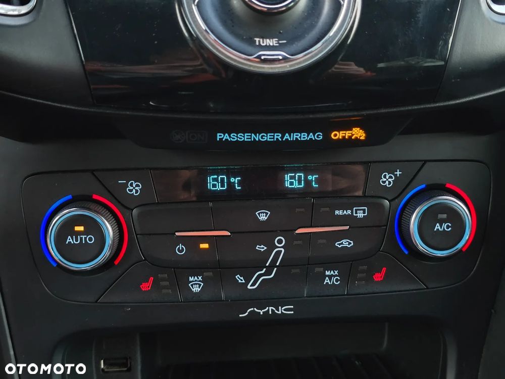 Ford Focus 2.0 EcoBoost ST - 24