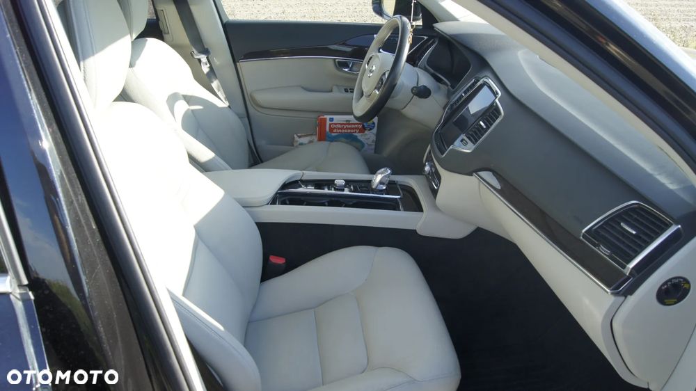 Volvo XC 90 T8 AWD Twin Engine Geartronic Inscription - 11
