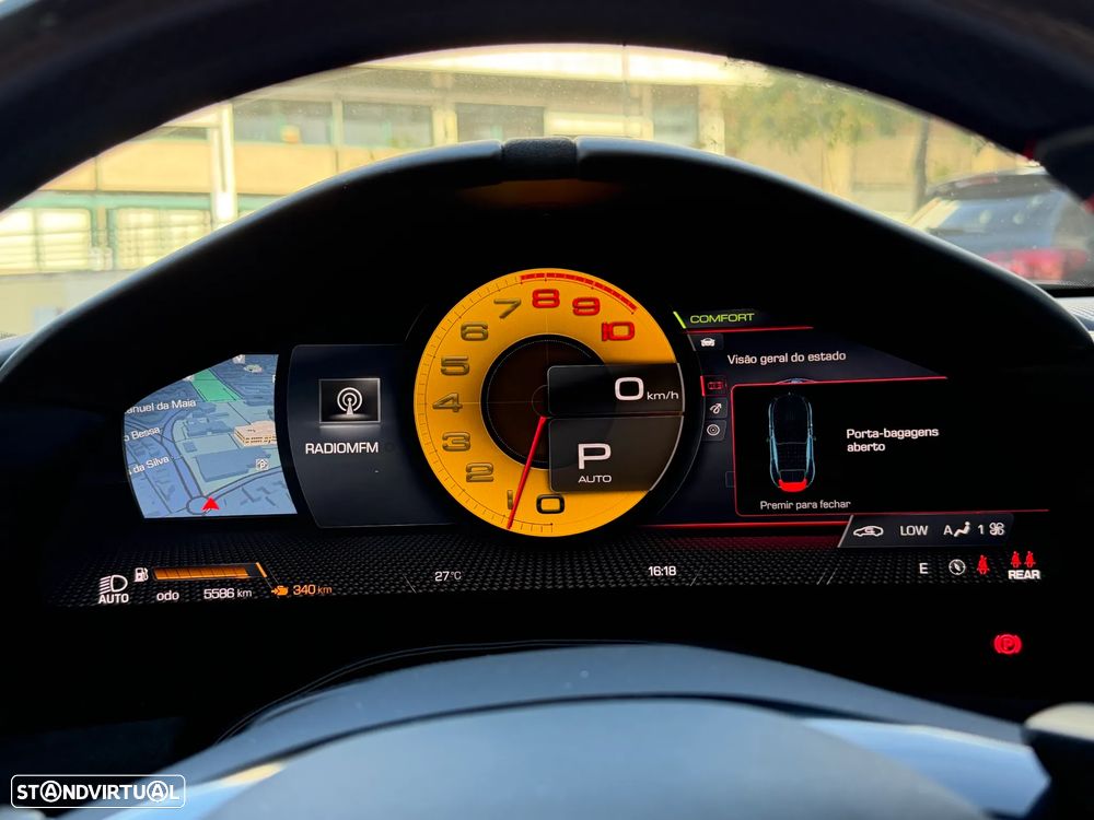 Ferrari Roma 3.9 Twin-Turbo V8 - 11