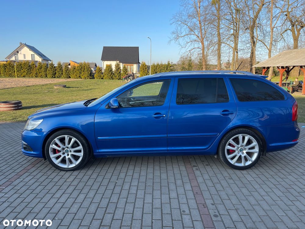 Skoda Octavia 2.0 TDI RS DSG - 2