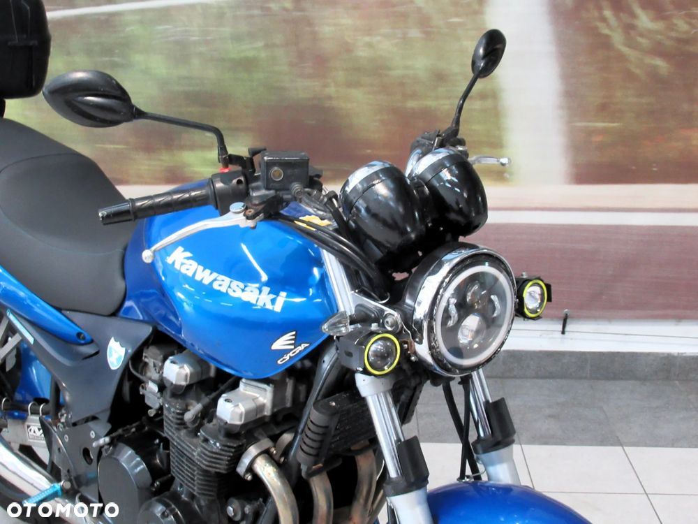Kawasaki ZR - 16