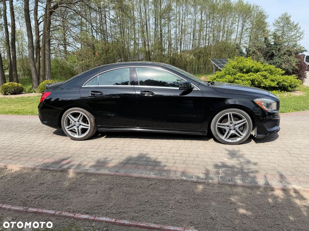 Mercedes-Benz CLA 250 7G-DCT AMG Line - 4