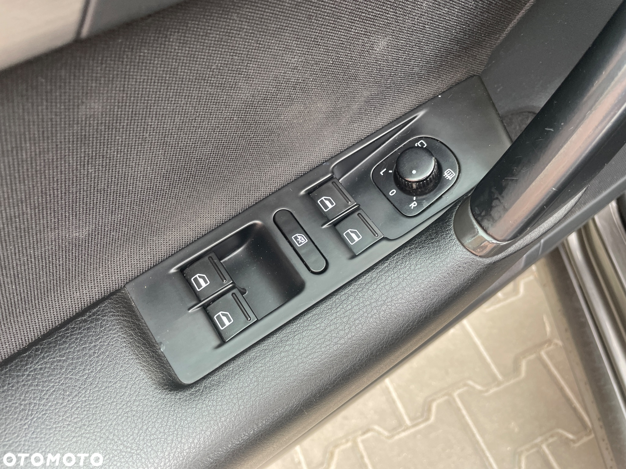 Volkswagen Passat 2.0 TDI Comfortline - 39