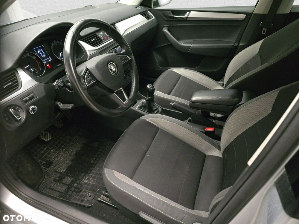 Skoda RAPID 1.0 TSI Ambition - 11